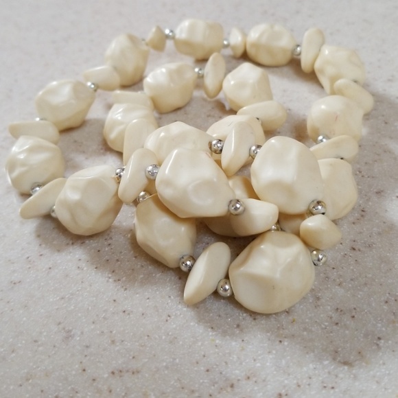 Vintage Mid Century Modern Chunky Beaded Necklace - Picture 12 of 16